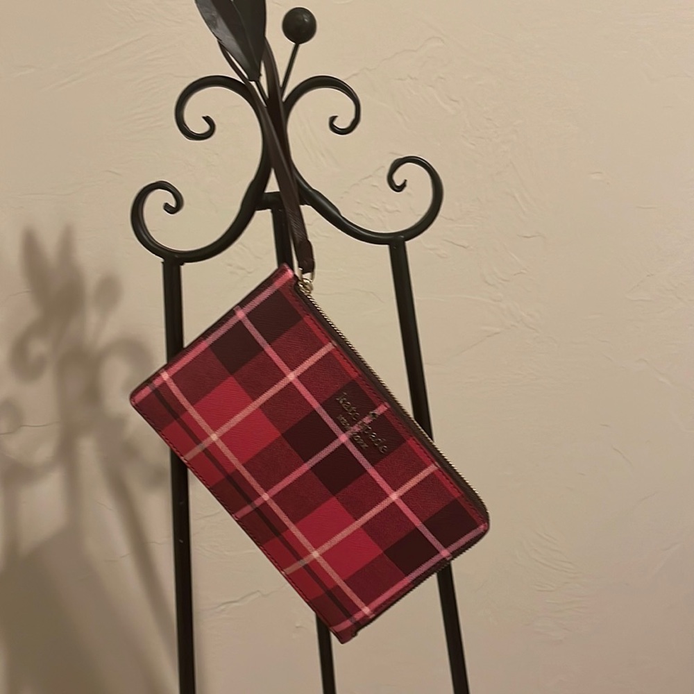 KATE SPADE medium lzp wristlet